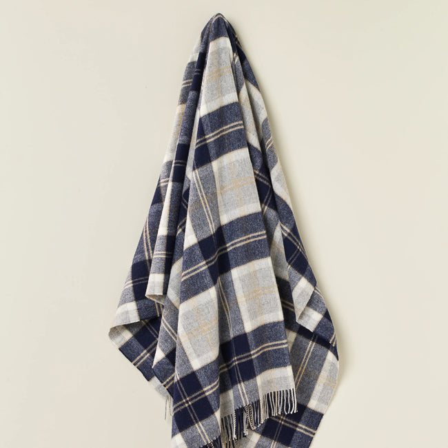 100% Merino Wool Throw / Bannochburn Silver